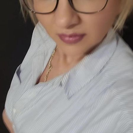Lara Apartman Debreţin Exterior foto