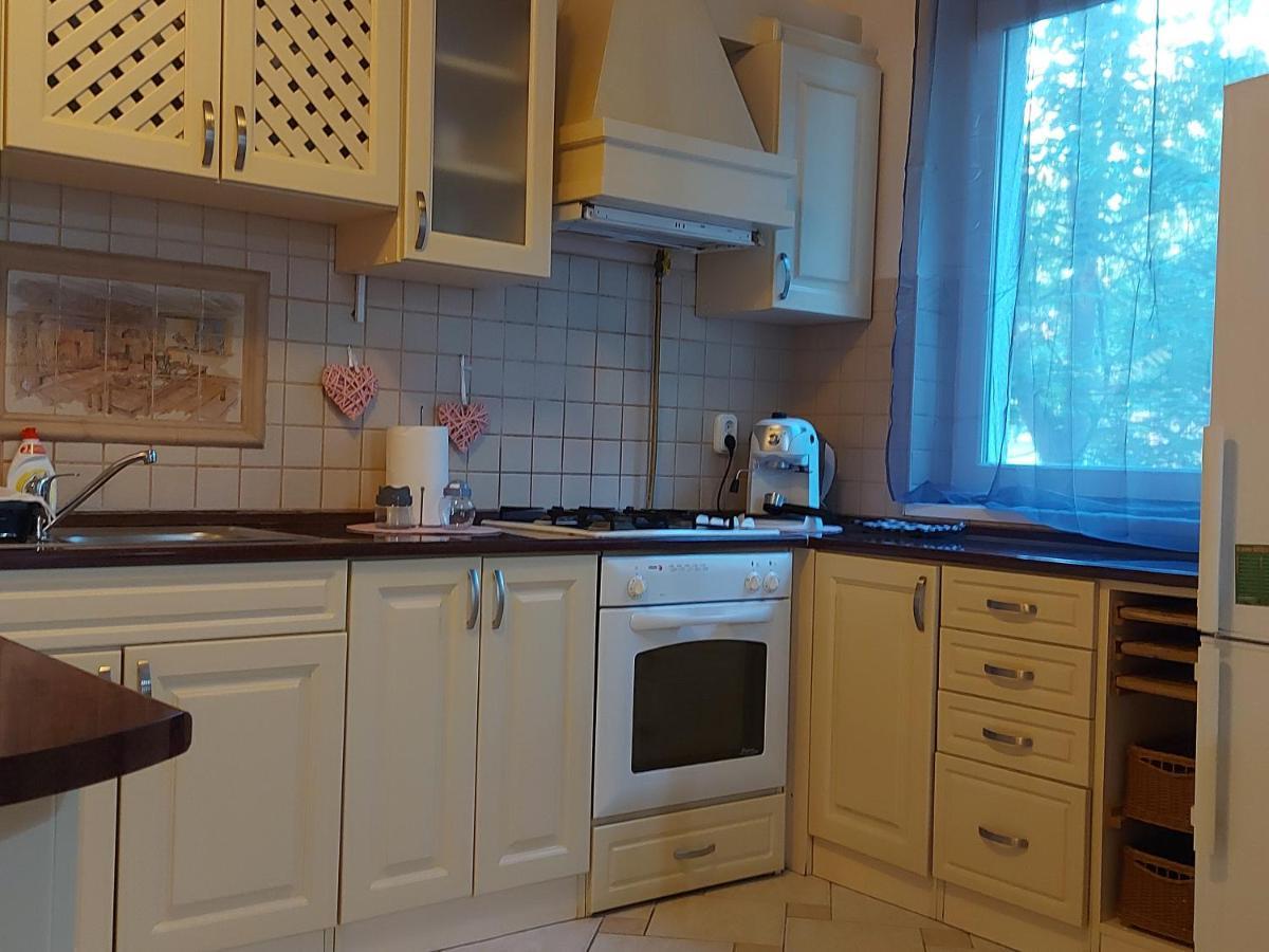 Lara Apartman Debreţin Exterior foto