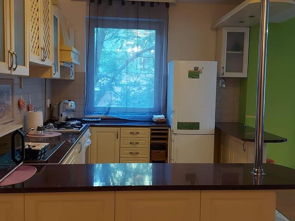 Lara Apartman Debreţin Exterior foto